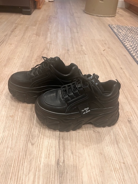 Velani Classics Shoes - Black Y2K Platform Chunky Sneakers